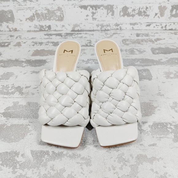 New Marc Fisher DAKINA White Leather SQUARE TOE SLIDE Sandals M946 - Picture 3 of 14